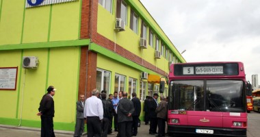 Stire din Social : GREVĂ SPONTANĂ LA RATC/ Greviștii condiționează ieșirea pe traseu. Cer demisia a cinci persoane