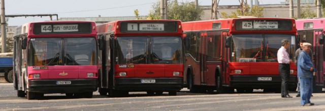 Stire din Eveniment : Vandalii din autobuzele RATC