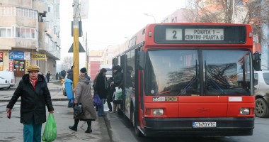 Stire din Social : Gratuități de transport pentru beneficiarii 118 și 189, acordate lunar