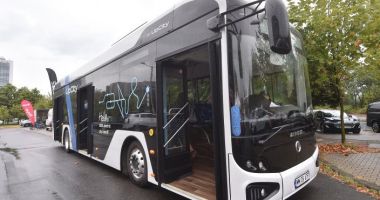 Stire din Actualitate : Șapte orașe din România vor primi 81 de autobuze electrice
