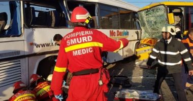 DOUĂ autobuze de transport persoane s-au ciocnit! Sunt mai mulți răniți. A fost activat PLAN ROȘU DE INTERVENȚIE