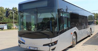 Stire din Social : Autobuzele de pe linia 100 vor circula, de luni, și în stațiunea Mamaia