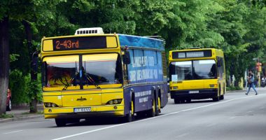 Stire din Social : Autobuzele RATC circulă în program de week-end, în minivacanța de 1 iunie