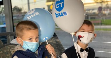 Stire din Social : Autobuzele şcolare au reintrat pe traseu. Ce unităţi sunt deservite