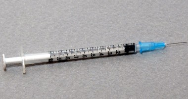 Stire din Sănătate : Obiectiv Antidrog: montarea automatelor de seringi