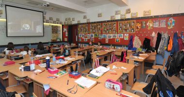 Stire din Social : În ce condiții se începe școala? Nouă unități de învățământ, „corigente” la autorizațiile de funcționare