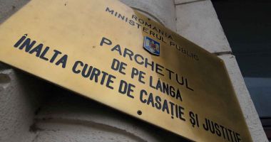 Stire din Eveniment : Parchetul General s-a autosesizat după desecretizarea documentelor CSAT, cu privire la ”infracţiuni electorale şi spălare a banilor”