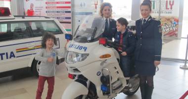 Galerie foto. Autospecialele și motocicletele polițiștilor, expuse la Maritimo - 5