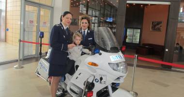 Galerie foto. Autospecialele și motocicletele polițiștilor, expuse la Maritimo - 2