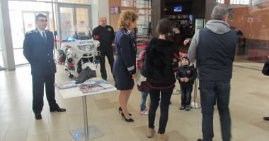 Galerie foto. Autospecialele și motocicletele polițiștilor, expuse la Maritimo - 4