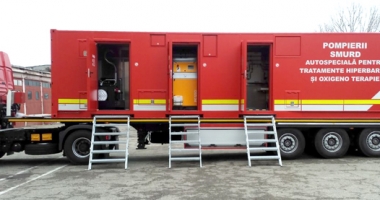 Stire din Social : Echipamente noi și moderne la ISU Constanța. Autospeciala hiperbarică asigură stabilizarea victimelor incendiilor