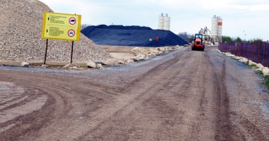 Stire din Economie : Turiștii plătesc mai puțin! Taxele de pod, înjumătățite