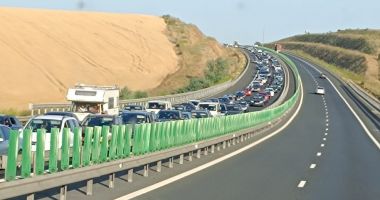 Stire din Eveniment : INFOTRAFIC. Cum se circulă pe principalele artere rutiere