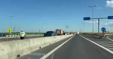 Accident pe A4, la ieșirea spre Valu lui Traian. Două autoturisme au fost implicate