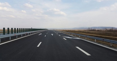 Stire din Eveniment : Șoferi, atenție dacă circulați, azi, pe Autostrada Soarelui