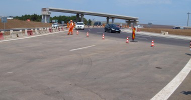 Stire din Politică-Administrație : Tronsonul Autostrăzii Soarelui dintre Murfatlar și Constanța, închis până joi