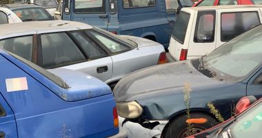 Stire din Social : Autovehiculele abandonate pe domeniul public vor fi valorificate!