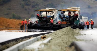 Stire din Economie : Proiect de infrastructură: O autostradă și o cale ferată care să lege Constanța de Portul Gdansk din Polonia