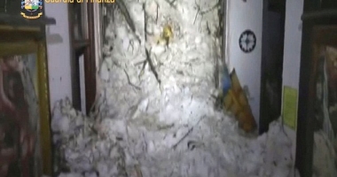 Imagini foto-video șocante. Avalanșă ucigașă în Italia! / ROMÂNCĂ ȘI COPIII EI, ÎNGROPAȚI DE VII ÎN ZĂPADĂ - 2