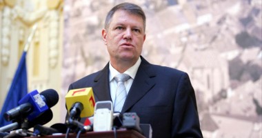 Stire din Politică-Administrație : Avalanșă de semnături pentru candidatura lui Klaus Iohannis la președinție