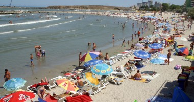 Stire din Social : Avalanșă de turiști pe litoral. Săptămâna aceasta se așteaptă un nou număr record