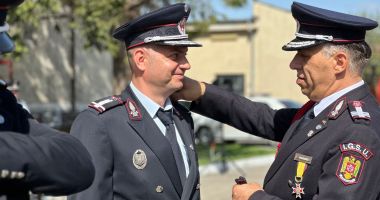 Stire din Eveniment : GALERIE FOTO: De ziua lor, mai mulți pompieri constănțeni au fost înaintați în grad