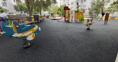 Avertisment de la primărie: Nu intrați în locurile de joacă în curs de amenajare! - 2