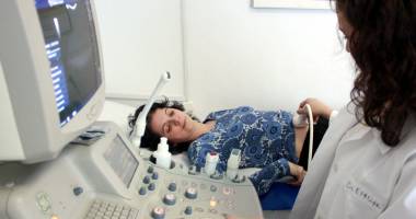 Stire din Sănătate : Aveți greață și dureri abdominale? Iată unde puteți face analize gratuite