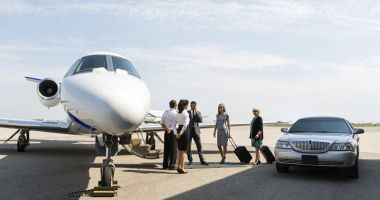 Stire din Social : Aviație și afaceri. Week-end  de lux la Aeroportul Tuzla
