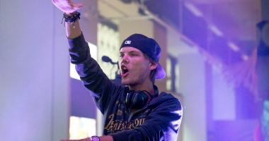 Stire din Sport : DJ-ul suedez Avicii se retrage din activitate