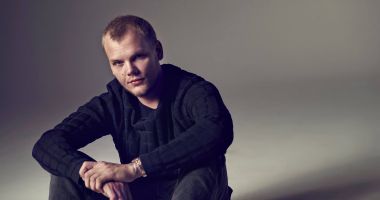 Stire din Monden : ȘOC ÎN LUMEA MUZICALĂ! Celebrul DJ suedez Avicii a murit la 28 ani