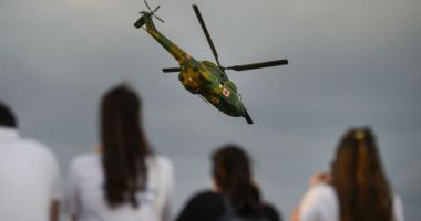 Stire din Eveniment : Exerciţiu militar spectaculos la Mihail Kogălniceanu cu elicoptere IAR 330 Puma şi avioane Eurofighter Typhoon