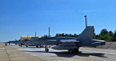 Stire din Eveniment : Aeronave F-18 Hornet finlandeze au aterizat la Mihail Kogălniceanu. Ce misiuni vor executa timp de două luni
