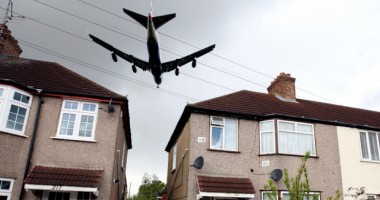 Stire din Actualitate : Alertă la Londra: O aeronavă pakistaneză, escortată de avioane militare