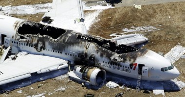 Stire din Actualitate : Primele concluzii ale anchetei în cazul avionului Boeing 777 prăbușit la San Francisco
