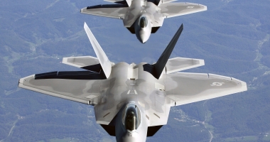 Stire din Eveniment : Avioane F 22 Raptor, pe Aeroportul Mihail Kogălniceanu