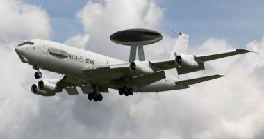 Stire din Eveniment : Zeci de avioane NATO participă la exerciţiul nuclear Steadfast Noon