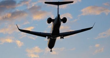Stire din Actualitate : Un avion care venea spre Bucureşti a fost deviat din cauza unei urgenţe, la Praga
