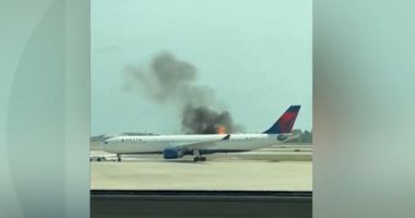 Stire din Actualitate : Un avion cu 300 de oameni la bord a luat foc chiar înainte să decoleze