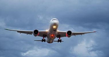 Stire din Actualitate : Hackerii au spart platforma unei mari companii aviatice. Datele a șase milioane de clienți, în pericol