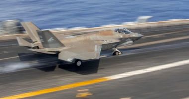 Stire din Actualitate : Un avion F-35 al Marinei SUA s-a prăbușit în California