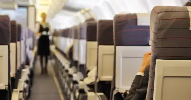 Stire din Actualitate : Șoc la bordul unui avion. O pasageră a fost găsită moartă