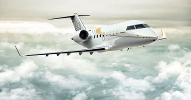 Stire din Eveniment : Un avion misterios patrulează pe cerul României. Bombardier Challenger 650 este considerat un avion de spionaj