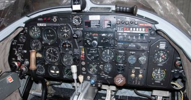 A servit în aviația militară germană, dar zace în hangar. Ar mai avea șanse de decolare? / GALERIE FOT0 - 2