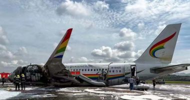 Stire din Actualitate : Un avion cu peste 120 de oameni la bord a luat foc pe pista aeroportului în China