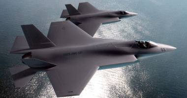 Stire din Eveniment : Când vor ajunge primele avioane de vânătoare F-16 în România