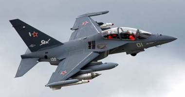 Stire din Politică-Administrație : Rusia critică NATO. Un avion militar s-a apropiat de o aeronavă în care erau deputați ruși