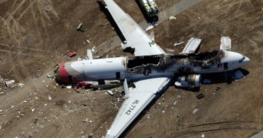 Stire din Actualitate : Boeing, dat în judecată de pasagerii avionului prăbușit în San Francisco