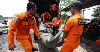 GALERIE FOTO / Avion cu 188 de pasageri, prăbușit în mare. Nu există niciun supraviețuitor! - 3