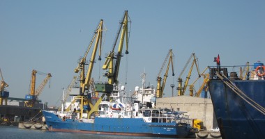 Stire din Economie : 57 nave sosesc în porturile românești